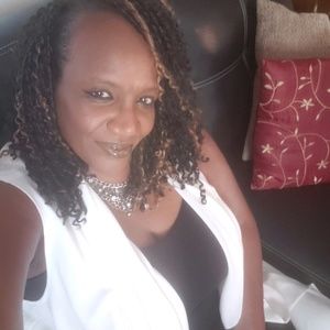 Meet your Posher, Beverly